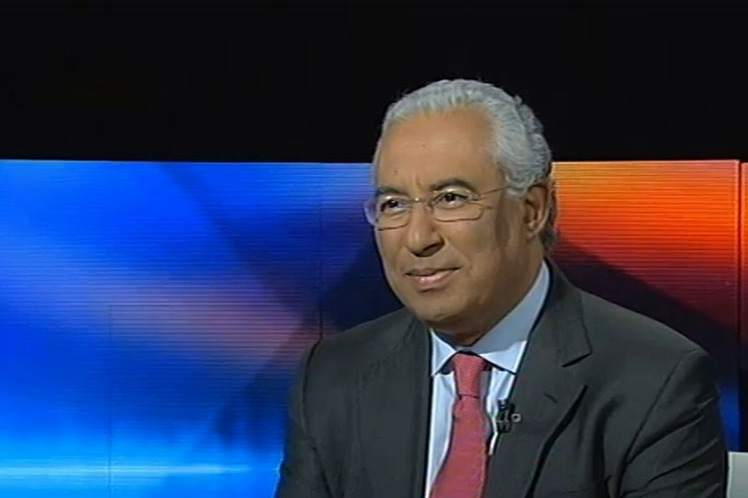 Governo de gestão seria a pior das soluções para o país