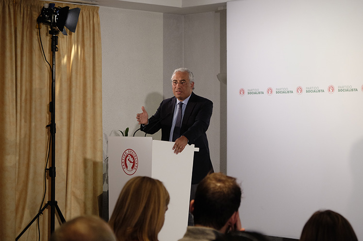 Não existem razões para adiar a posse de um Governo PS