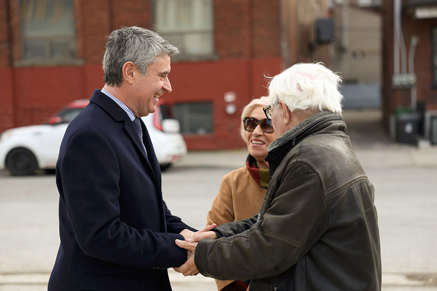 PS quer apoiar pensionistas emigrantes que regressam a Portugal