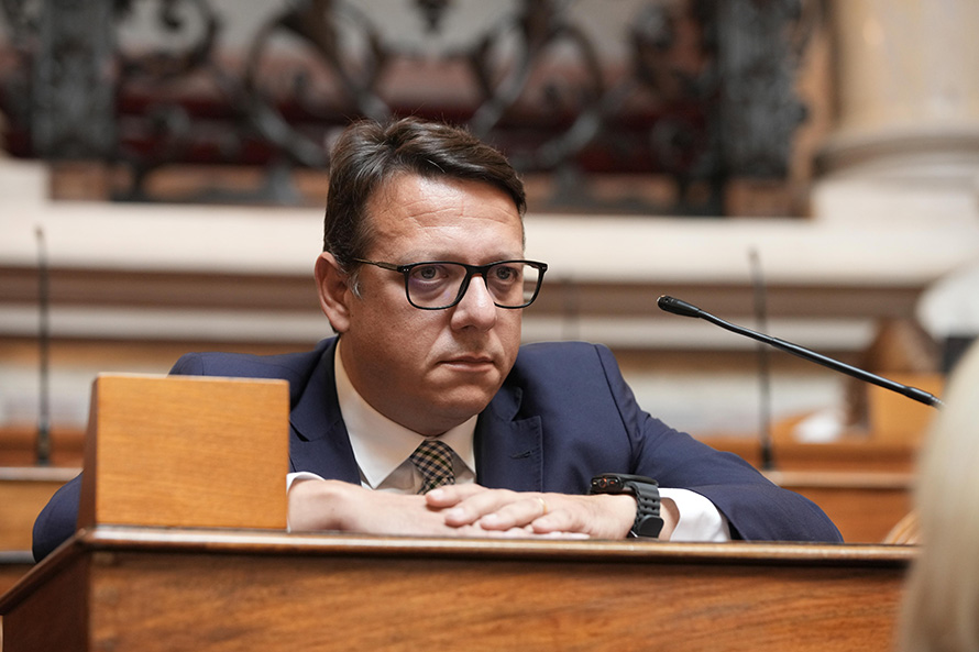 PS agenda debate no Parlamento para Governo explicar controlo de fronteiras