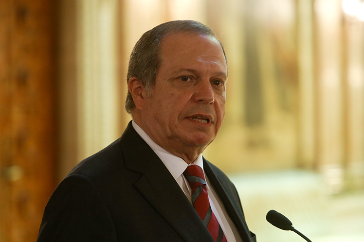 Carlos César recandidato à liderança da bancada parlamentar