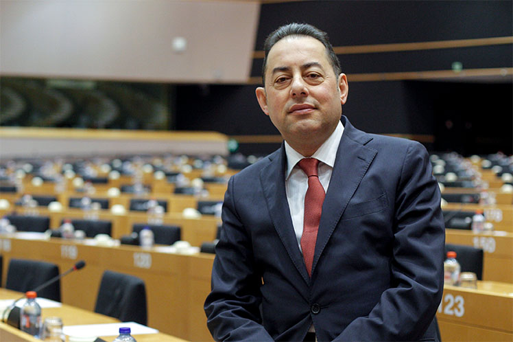 Líder dos socialistas e democratas no PE contra sanções a Portugal