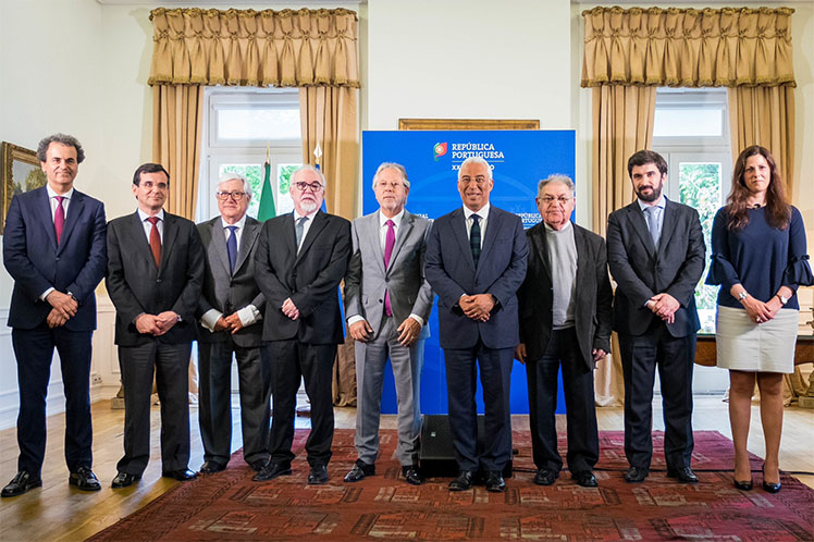 Trabalhar em rede para promover a dignidade dos cidadãos