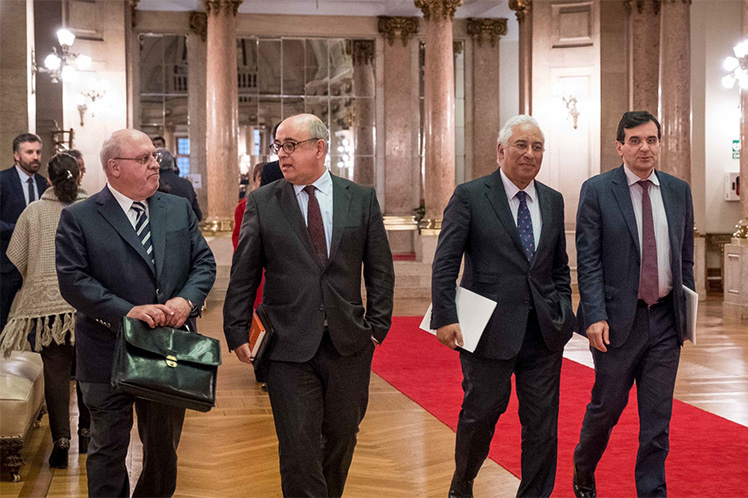 António Costa lamenta oposição de superficialidade política e sem nada para dizer ao país