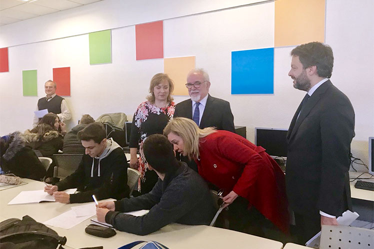 Queda do desemprego é sinal encorajador para o futuro