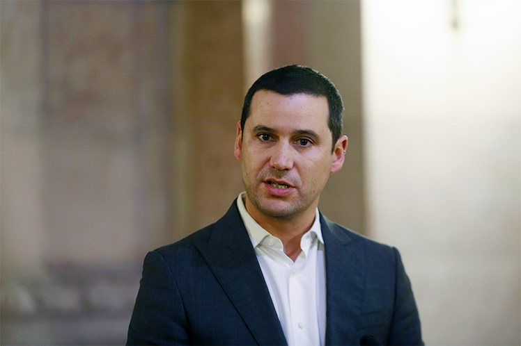 Défice de 0,9% em 2017 confirma-se como o mais baixo na história da democracia