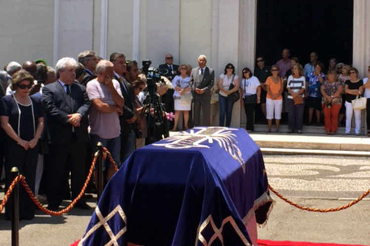 O último adeus a Maria Barroso