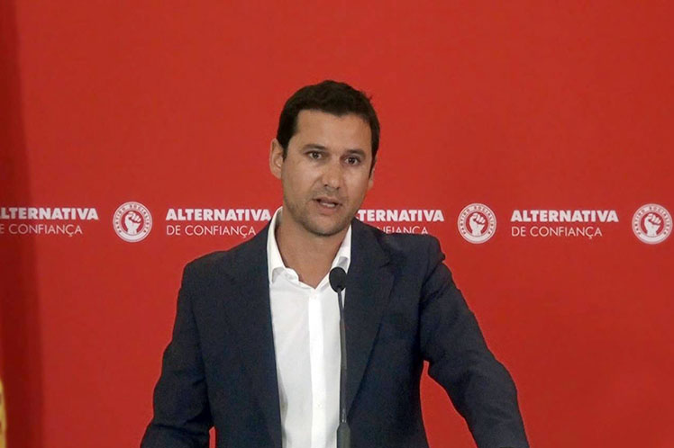 Ministro do Trabalho divulga números falsos sobre emprego