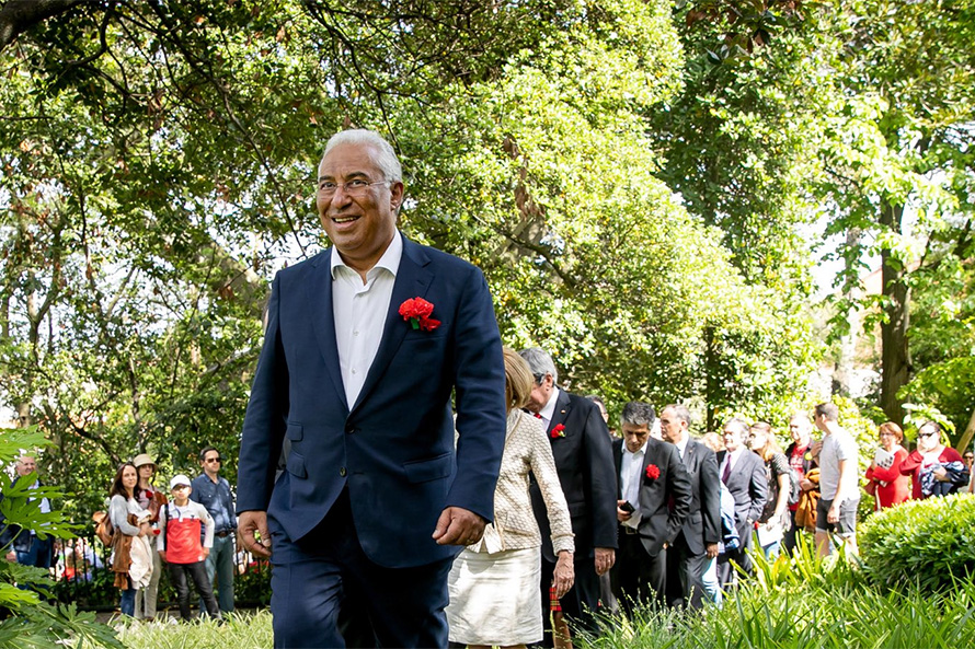 António Costa celebra poder da democracia com casa aberta