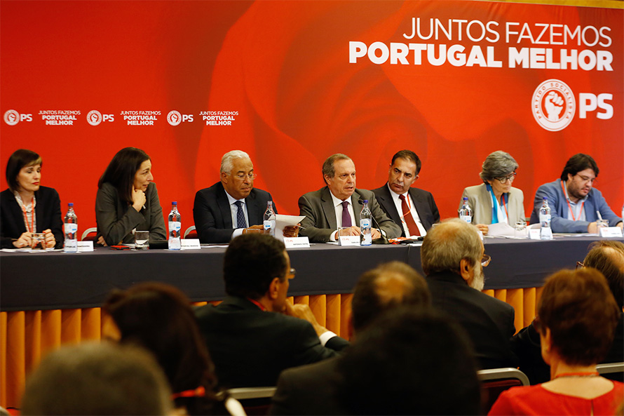 Ana Catarina Mendes reeleita secretária-geral adjunta do PS