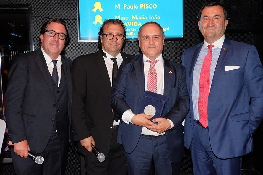 Paulo Pisco recebe Medalha de Mérito da Confederação do Comércio e Indústria Franco-Portuguesa