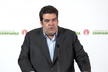 Governo insiste na propaganda e na fábula da devolução fiscal