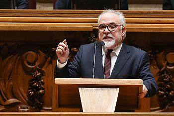 Um Estado forte e eficaz para preservar as políticas sociais