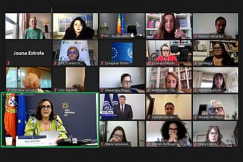 Portugal alerta para “pandemia-sombra” da violência contra mulheres