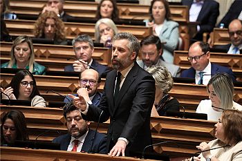 Pedro Nuno Santos acusa primeiro-ministro de arrogância e diagnostica padrão de falta de diálogo