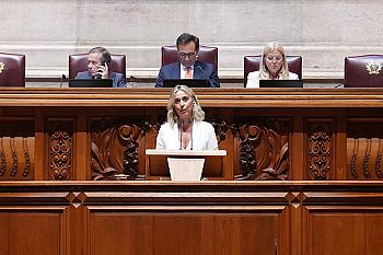 Governo da AD despreza o investimento na escola pública