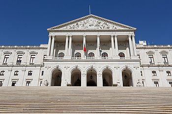 PS requer audição da ANMP sobre reprogramação do PRR