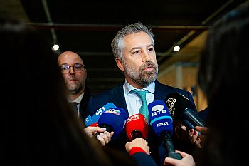 Crise no INEM e política do “telefone à porta” evidenciam incompetência do governo na Saúde