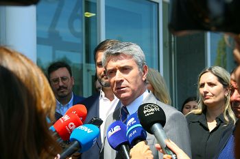Secretário-Geral do PS aconselha “prudência e sentido institucional” ao Governo