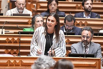 Governo apresenta “retrocesso” para os jovens e as famílias