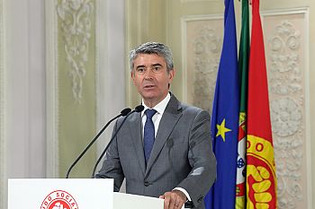 PS exige apuramento da verdade e de responsabilidades e repudia insultos “inaceitáveis”