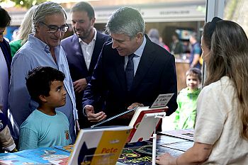 Desvalorização do Plano Nacional de Leitura é retrocesso cultural e educativo de enorme gravidade