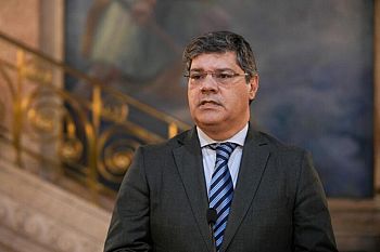 Fernando Alexandre deve retratar-se ou deixa de ter condições para ser ministro da Educação