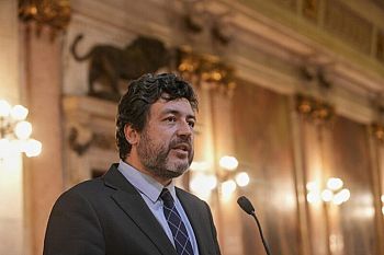 AD juntou-se ao Chega para criar uma lei que cria categorias diferentes de portugueses