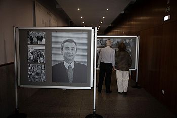José Luís Carneiro enaltece memória de José Junqueiro e lembra “homem comprometido com a coesão e o desenvolvimento regional”