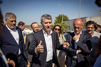 José Luís Carneiro comprova casas do PRR por entregar em Grândola