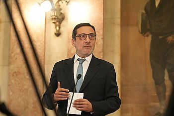 Governo tem de desmentir declarações do PSD ou admitir que não cumpriu a lei do OE