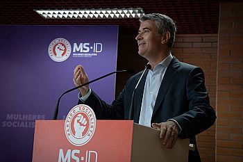 José Luís Carneiro reafirma compromisso do PS com a igualdade salarial