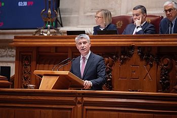 José Luís Carneiro critica insensibilidade do Governo perante dificuldades dos portugueses