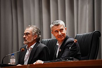 “Este orçamento merecia um voto contra mas dever do PS é servir o país”