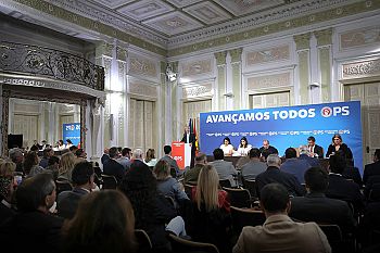 PS confirma consenso na abstenção e reafirma compromisso com a estabilidade do país