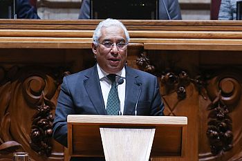 Um novo Governo com uma nova política
