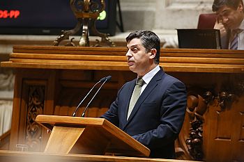 Governo garante relançamento do investimento público