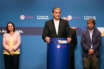 Voto forte no PS dá mais força aos Açores