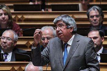 PS desafia Governo para o debate político das propostas