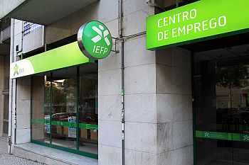 Mais de 4.900 pedidos para contratos sem termo em apenas um mês
