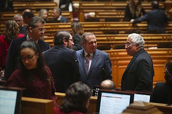 Governo honra compromissos na progressão de carreiras e regularização de precários