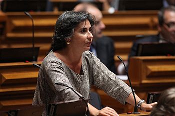 Deputada socialista Isabel Santos eleita vice-presidente da APOSCE