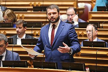 PS pede contributo dos partidos para a reforma da supervisão financeira