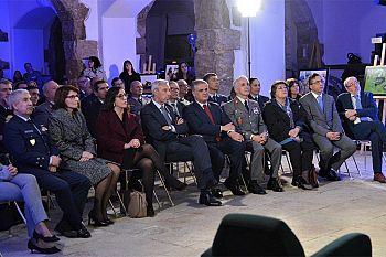 Defesa quer “desconstruir” imagem tradicionalmente masculina nas Forças Armadas
