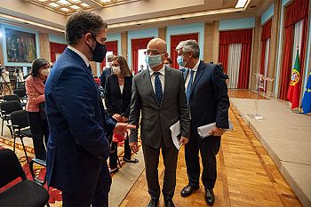 Mário Centeno inicia mandato com defesa de “instituições fortes” para enfrentar desafios