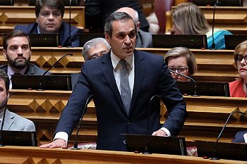 Governo do PS “arregaçou as mangas” e apoiou empresas desde o início