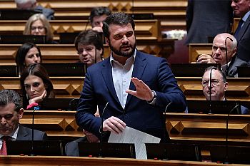 Governo conseguiu alcançar “défice histórico” sem deixar cair promessas eleitorais