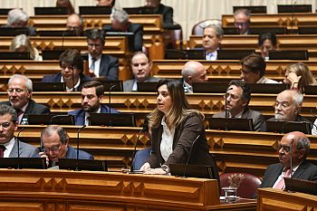 Governo do PS acabou com «passaporte para o despedimento» na função pública