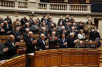 Assembleia da República enaltece legado dos constituintes à democracia