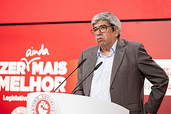 Ferro Rodrigues apela a “vitória clara e robusta” do PS